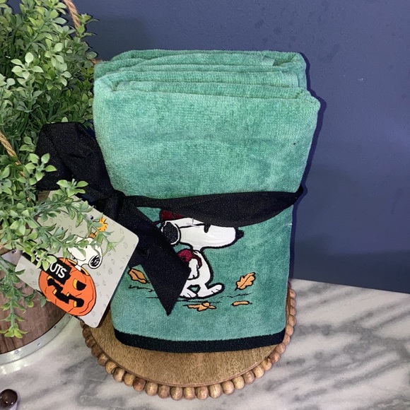 Snoopy peanuts fall thanksgiving hand towels - Picture 3 of 5